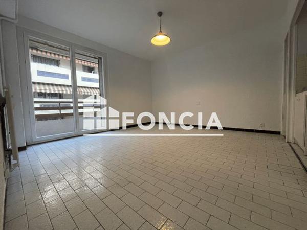 Location Studio 23.53 m² - 60 AVENUE MARCEL CASTIE Toulon 83000