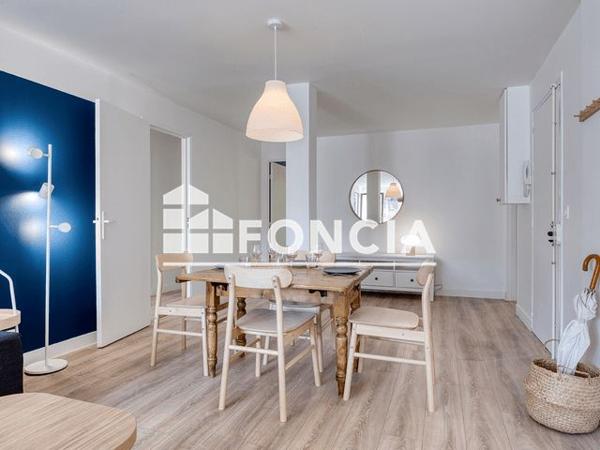Location Studio meublé 12.58 m² - ALLEE DU BOIS MOUSSU Champs Sur Marne 77420