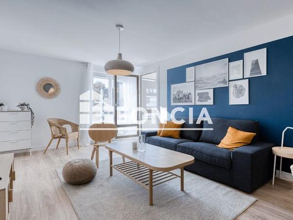 Location Studio meublé 12.58 m² - ALLEE DU BOIS MOUSSU Champs Sur Marne 77420