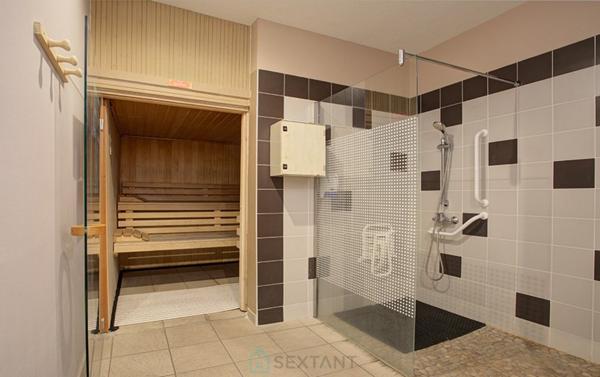 APPARTEMENT T2 PLUS CABINE. 6 COUCHAGES. TERRASSE. PARKING.