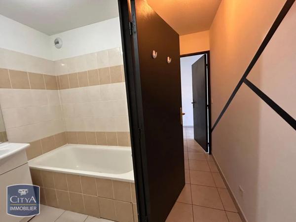 Appartement à vendre 2 pièces 48.18m² Guilherand-Granges (07500)