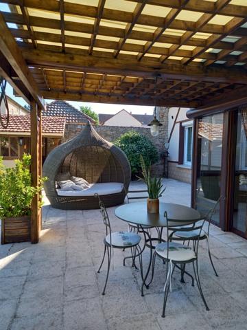 Dpt Saône et Loire (71), à vendre AUTUN maison P6 - secteur recherché