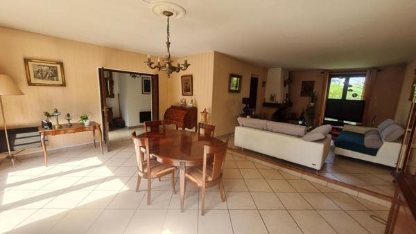 Maison 10 pièces 4 chambres 201.48 m2