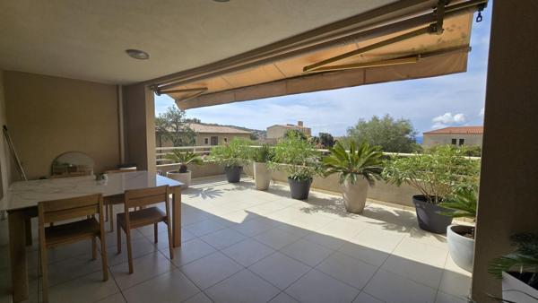 Propriano Appartement  de standing 3 pièces 73 m2 vue mer 2 terrasses 40 m2 + 10 m2