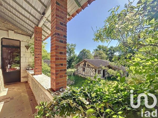 Maison à vendre 10 pièces 375 m² Saint-Étienne-de-Puycorbier