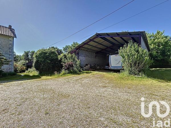 Maison à vendre 10 pièces 375 m² Saint-Étienne-de-Puycorbier