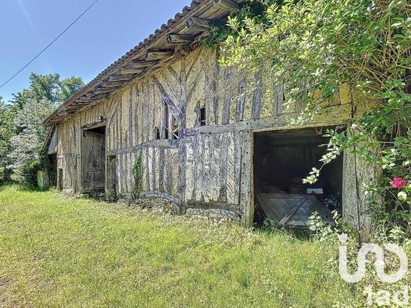 Maison à vendre 10 pièces 375 m² Saint-Étienne-de-Puycorbier