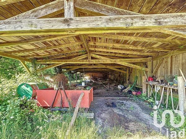 Maison à vendre 10 pièces 375 m² Saint-Étienne-de-Puycorbier