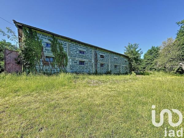 Maison à vendre 10 pièces 375 m² Saint-Étienne-de-Puycorbier