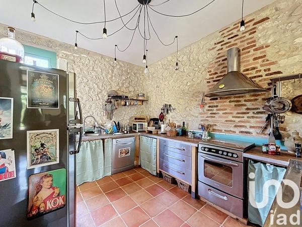 Maison à vendre 10 pièces 375 m² Saint-Étienne-de-Puycorbier