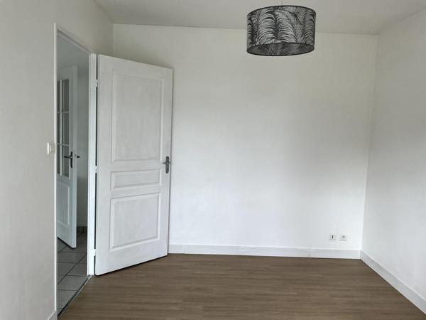 T2 avec balcon sud sans vis-à-vis et parking