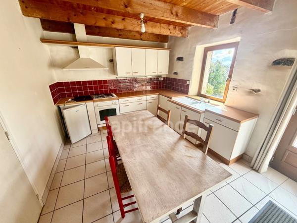 EXCLUSIVITÉ - Deux maisons à vendre avec jardin et dépendances  (22)