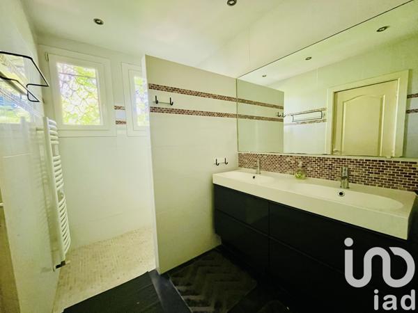 Maison à vendre 7 pièces 206 m² Bagnols-sur-Cèze