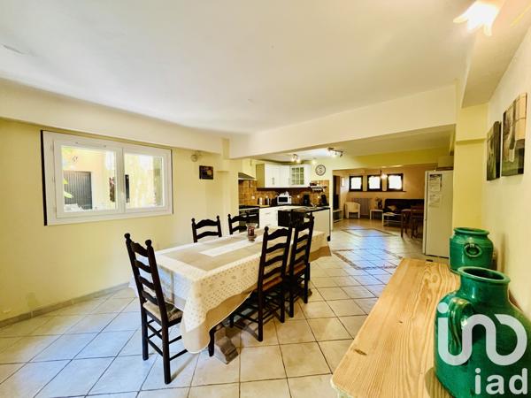 Maison à vendre 7 pièces 206 m² Bagnols-sur-Cèze