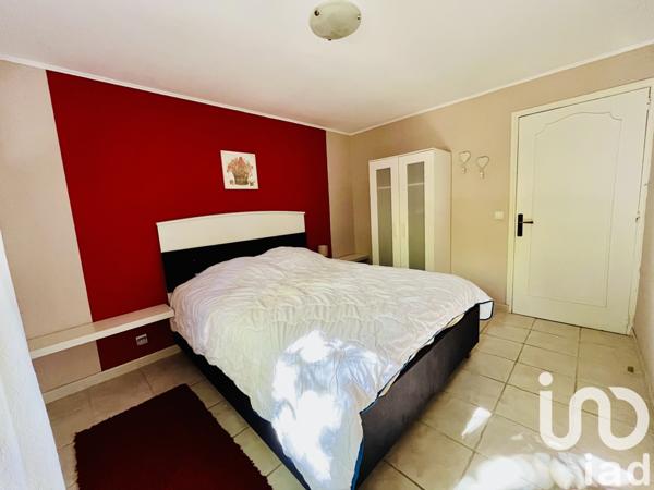 Maison à vendre 7 pièces 206 m² Bagnols-sur-Cèze