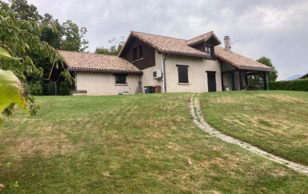 Vente Maison Piscine vue dégagée La buisse   