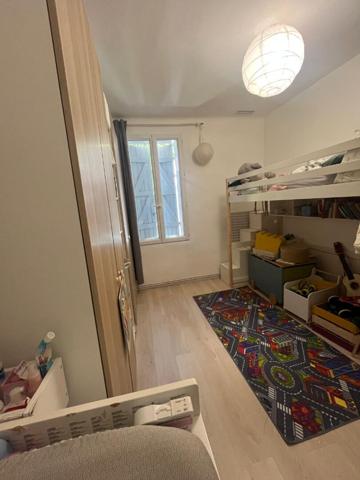 Maison Mimet 3 pièce(s) 98.36 m2, jardin, places de parking, buanderie, cuisine indépendante, grand séjour, 2 chambres