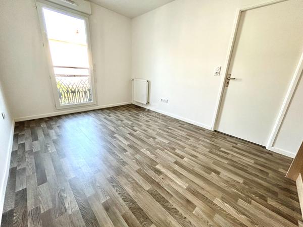 Appartement Villennes Sur Seine 2 pièce(s) 40.60 m2 187 000 € **  - Référence  9287
