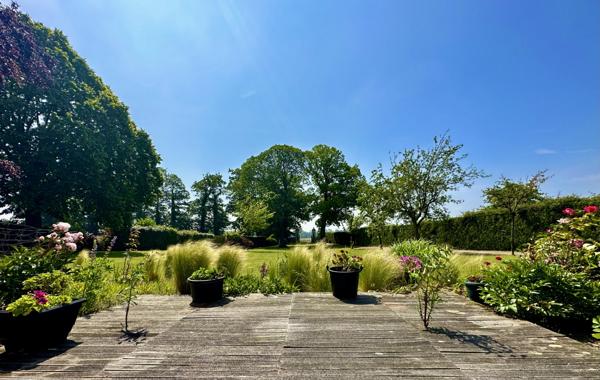 Maison 6 pièces - 275 m²