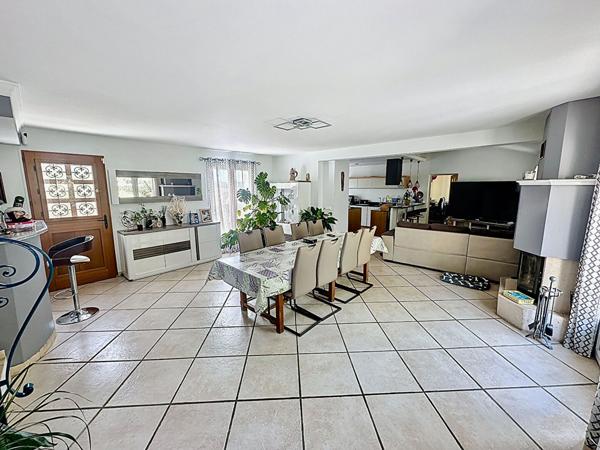 Maison Provençale à vendre au Tignet - 5 pièces + piscine + 2 appartements + Garage 120m²