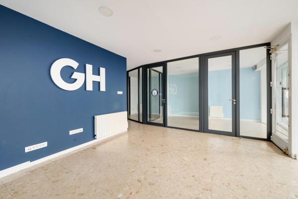 Local commercial 70 m² avec terrasse et cave