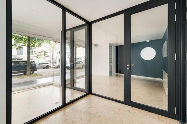 Local commercial 70 m² avec terrasse et cave