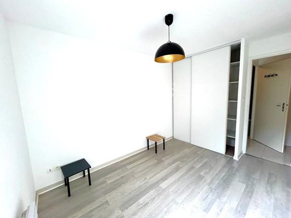 Toulouse 31300 SAINT CYPRIEN en Bord de Garonne Bel appartement T2 Meublé de 47.47m² Loggia 5.39m² parking sous sol
