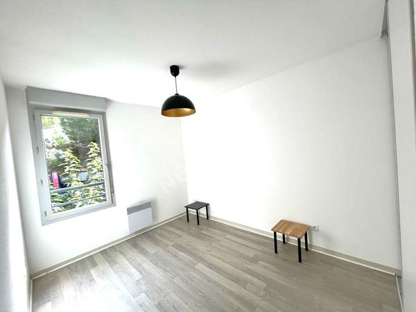 Toulouse 31300 SAINT CYPRIEN en Bord de Garonne Bel appartement T2 Meublé de 47.47m² Loggia 5.39m² parking sous sol