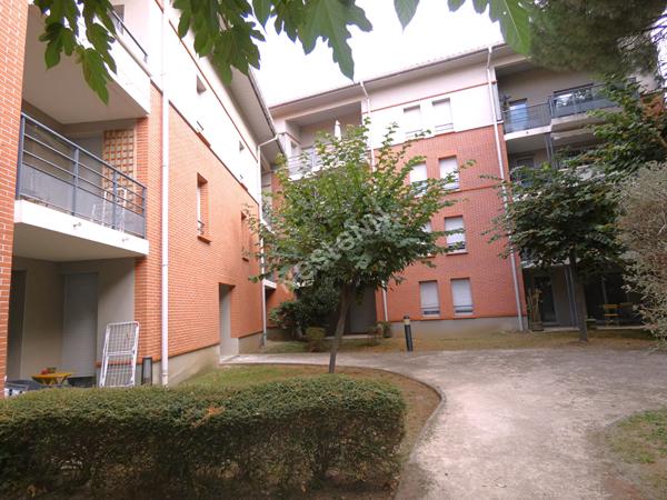 Toulouse 31300 SAINT CYPRIEN en Bord de Garonne Bel appartement T2 Meublé de 47.47m² Loggia 5.39m² parking sous sol