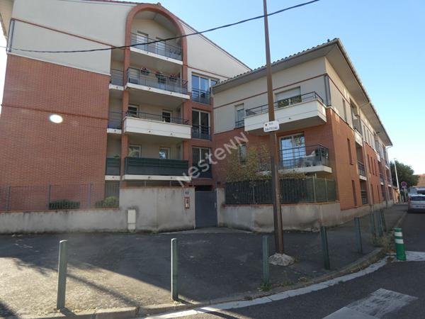 Toulouse 31300 SAINT CYPRIEN en Bord de Garonne Bel appartement T2 Meublé de 47.47m² Loggia 5.39m² parking sous sol