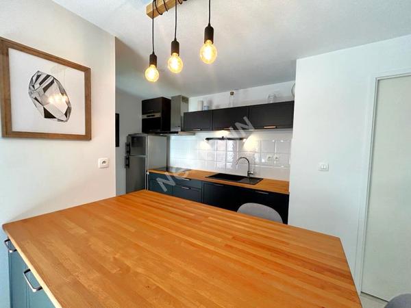 Toulouse 31300 SAINT CYPRIEN en Bord de Garonne Bel appartement T2 Meublé de 47.47m² Loggia 5.39m² parking sous sol