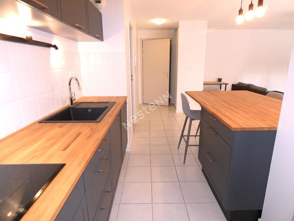 Toulouse 31300 SAINT CYPRIEN en Bord de Garonne Bel appartement T2 Meublé de 47.47m² Loggia 5.39m² parking sous sol