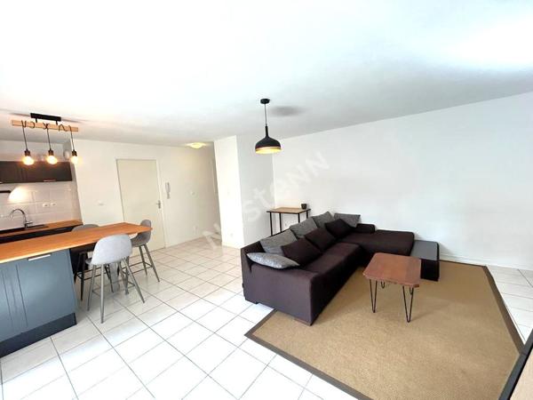 Toulouse 31300 SAINT CYPRIEN en Bord de Garonne Bel appartement T2 Meublé de 47.47m² Loggia 5.39m² parking sous sol