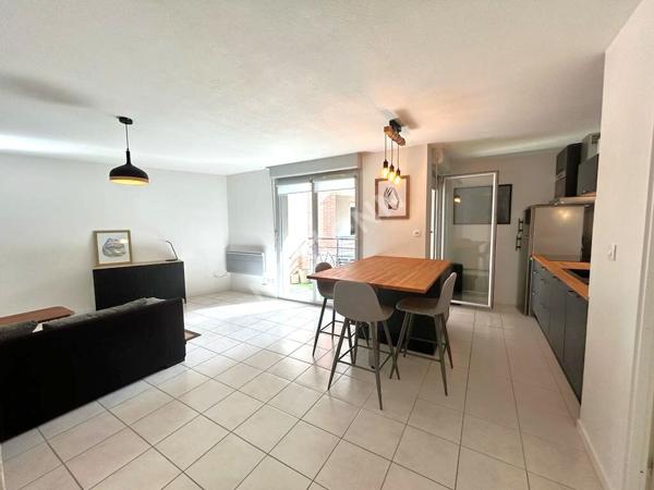 Toulouse 31300 SAINT CYPRIEN en Bord de Garonne Bel appartement T2 Meublé de 47.47m² Loggia 5.39m² parking sous sol