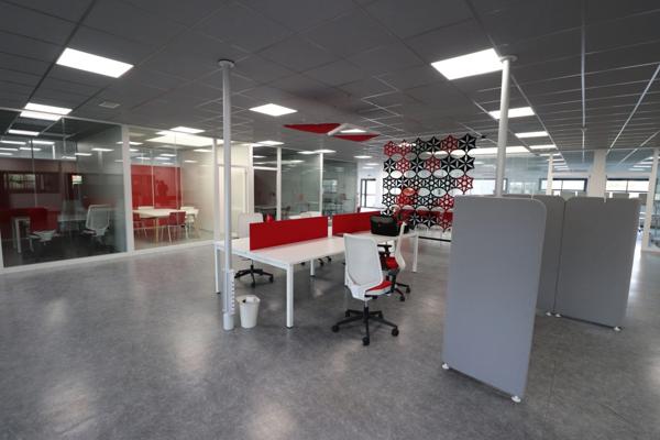 BATIMENT COMPRENANT 13 LOCAUX A LOUER INDIVIDUELLEMENT AU BREUIL MAGNE (17870)