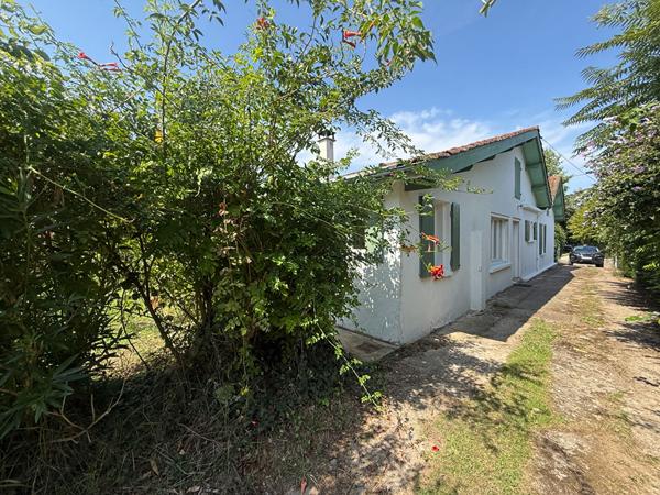 47300 VILLENEUVE SUR LOT Ensemble immobilier proche des commodités et lycées à Villeneuve/Lot