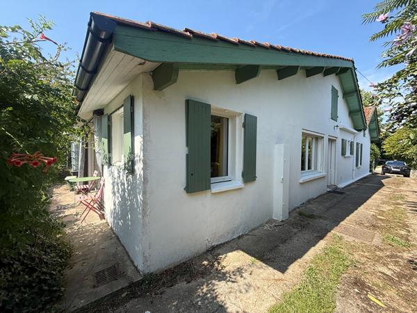 47300 VILLENEUVE SUR LOT Ensemble immobilier proche des commodités et lycées à Villeneuve/Lot