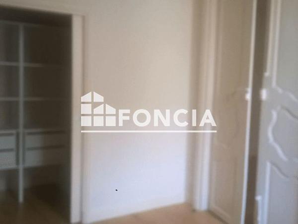 Location Appartement 3 pièces 64.53 m² - 7 RUE FRESQUE Nimes 30000