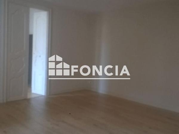 Location Appartement 3 pièces 64.53 m² - 7 RUE FRESQUE Nimes 30000
