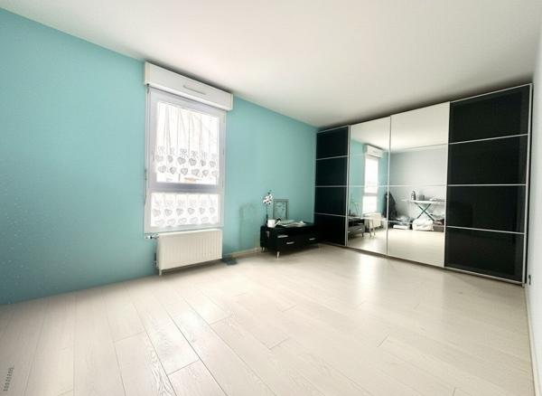 Appartement Bussy Saint Georges 4 pièces 80.05 m2