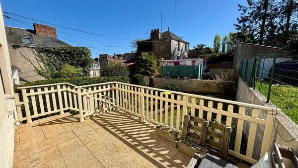 À VENDRE EN EXCLUSIVITÉ, MAISON EN PLEIN CENTRE-VILLE DE CHOLET