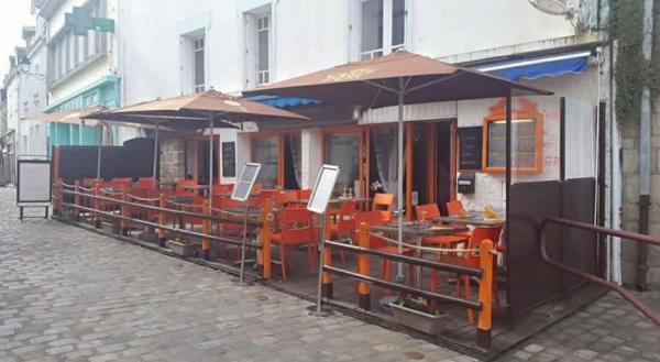 📍 Crêperie – Restaurant idéalement placé dans un port breton touristique & historique