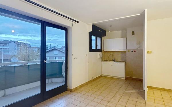 Appartement à louer    3 pièces • 63 m2 Ambilly