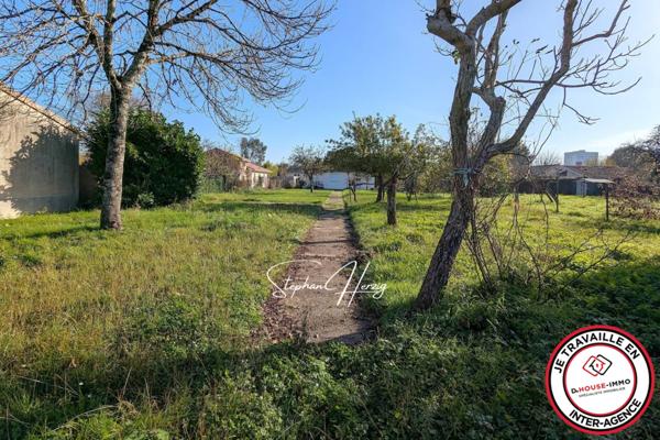 Terrain à vendre de 826 m²