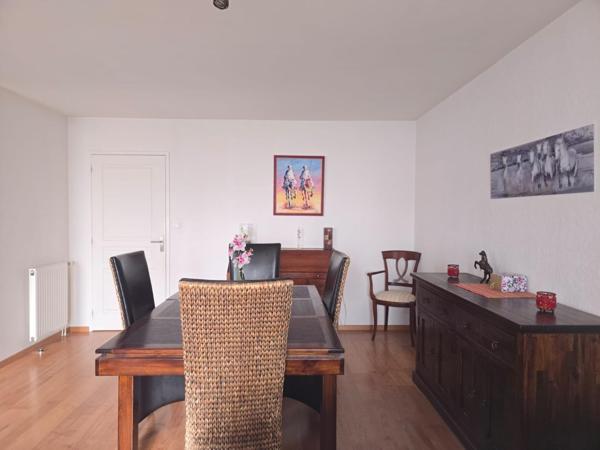 Coup de cœur : maison lumineuse avec terrasse et garage au calme