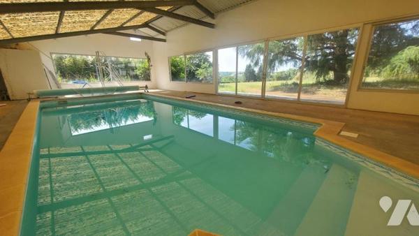 Propriété rare de 362 m² habitable avec piscine et vue Loire - 1.5 hectares