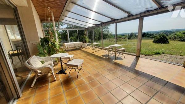 Propriété rare de 362 m² habitable avec piscine et vue Loire - 1.5 hectares