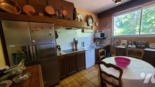 Propriété rare de 362 m² habitable avec piscine et vue Loire - 1.5 hectares