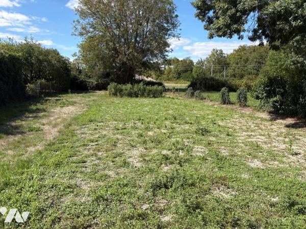 FRONTENAY ROHAN-ROHAN, parcelle de terrain de 669 m² non viabilisée