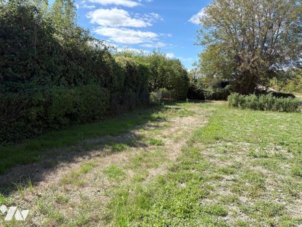 FRONTENAY ROHAN-ROHAN, parcelle de terrain de 669 m² non viabilisée